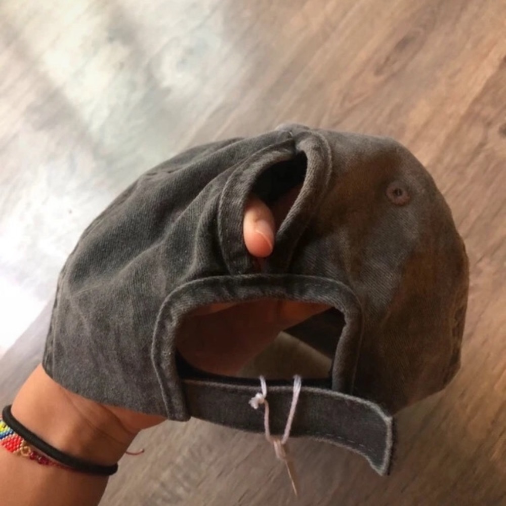 Women’s hat - Picture 3 of 4